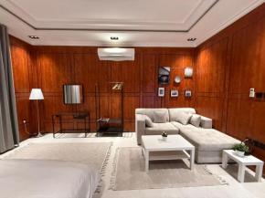 استديو مدخل ذاتي Studio